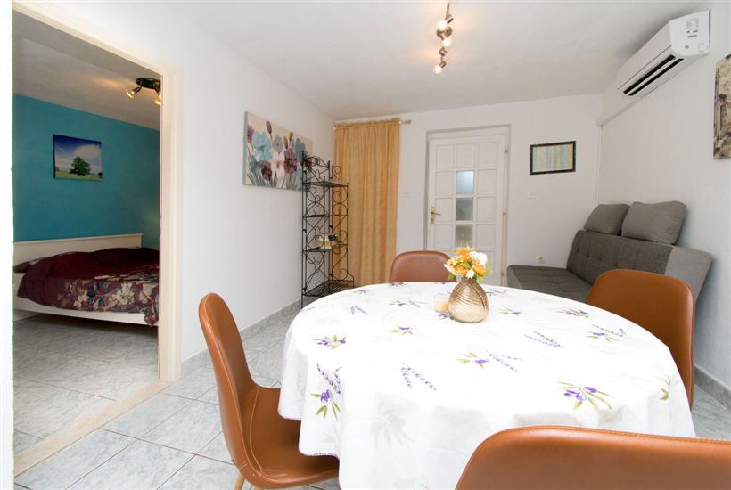 Apartment A2, for 4 persons