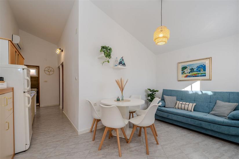 Apartment A2, for 5 persons