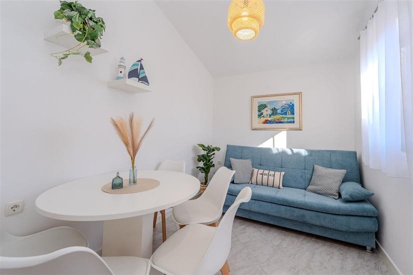 Apartment A2, for 5 persons