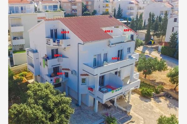 Apartment A8, for 4 persons