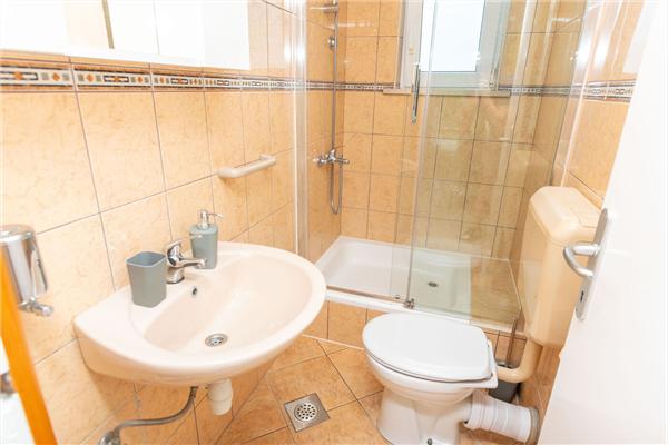 House K1, for 9 persons