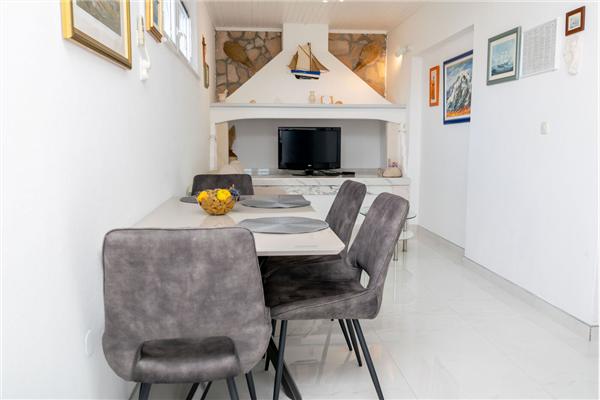 House K1, for 9 persons