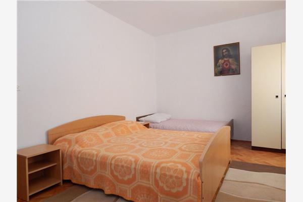 Apartment A1, for 6 persons