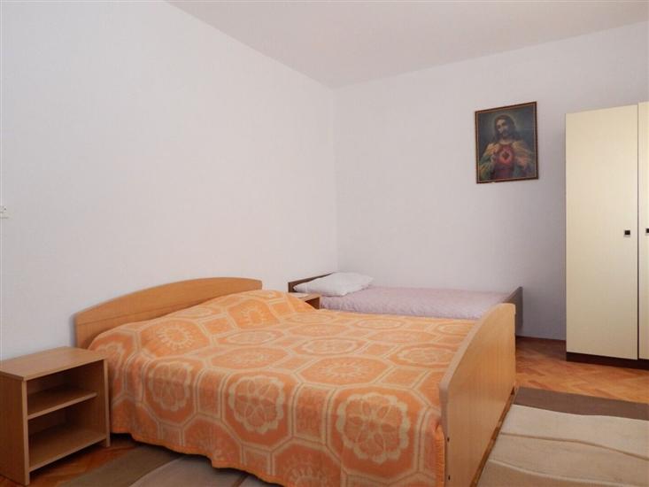 Apartment A1, for 6 persons
