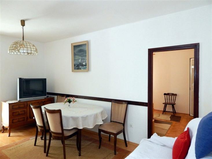 Apartment A1, for 6 persons
