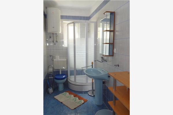 Apartment A1, for 6 persons