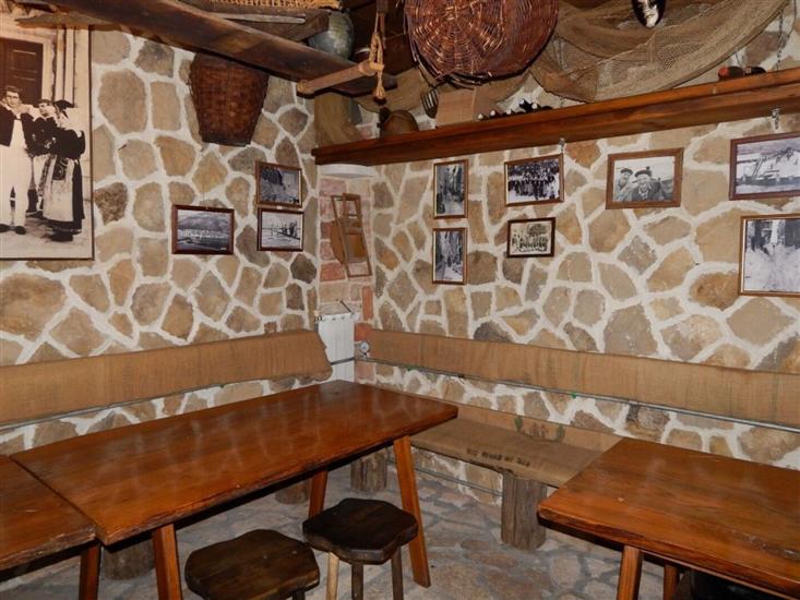 Apartments Crljenko with sea view