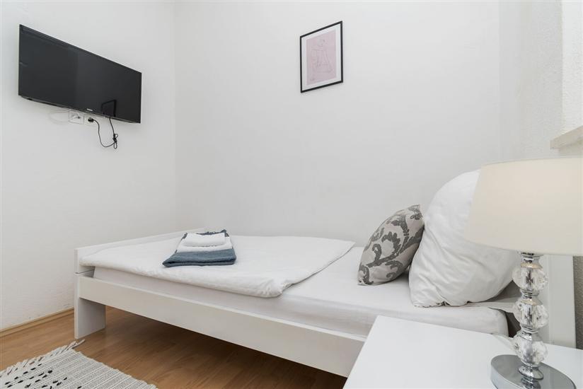 Room S208, for 1 persons