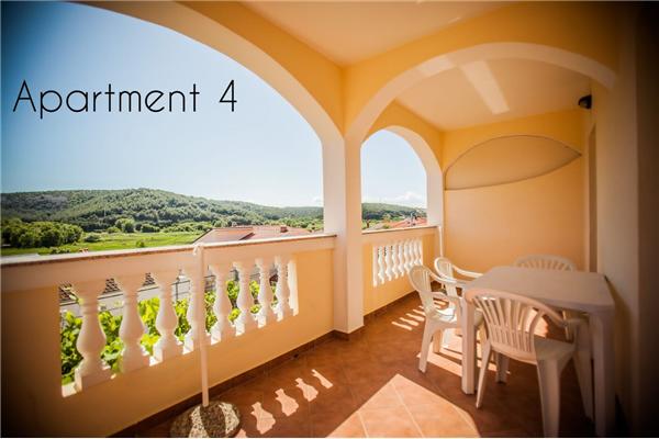 Apartment A4, for 4 persons