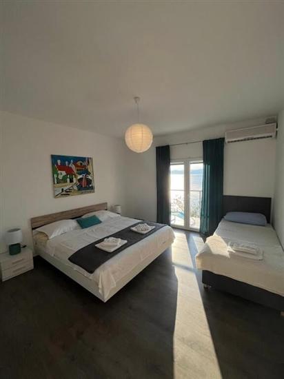 Apartment A1, for 8 persons