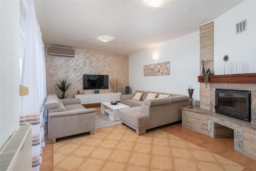 Dom K1, pre 12 osoby