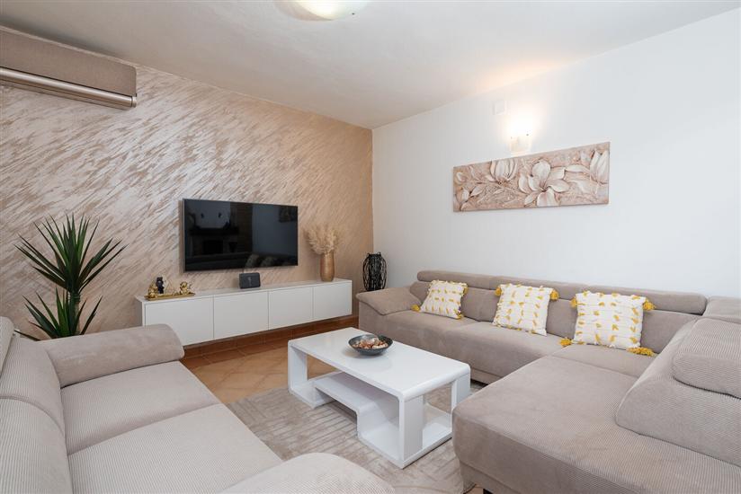 Dom K1, pre 12 osoby