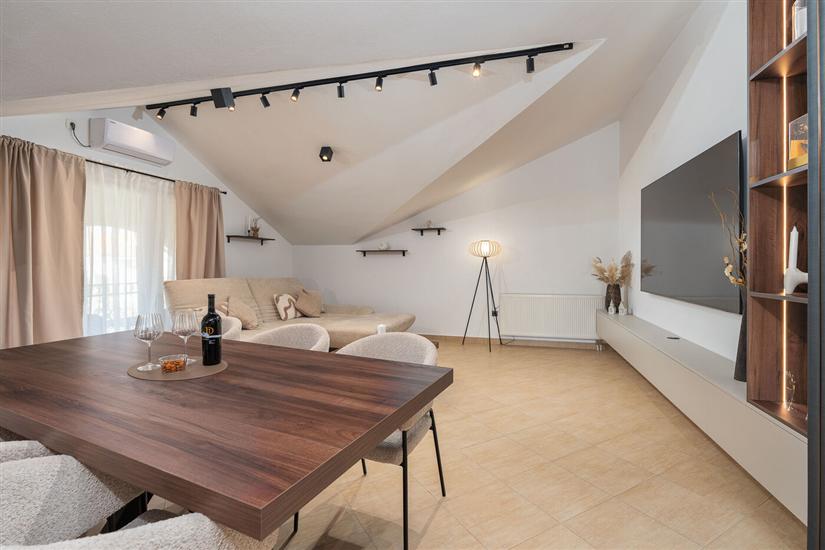 Dom K1, pre 12 osoby