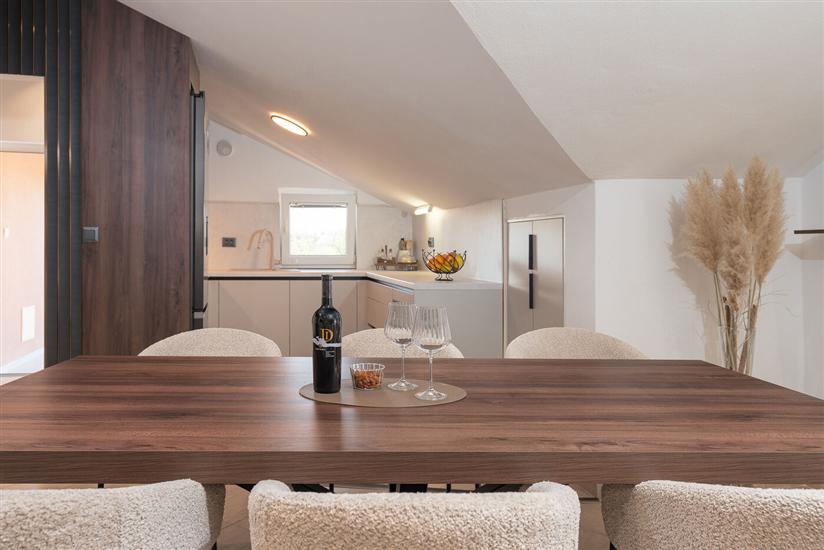 Dom K1, pre 12 osoby