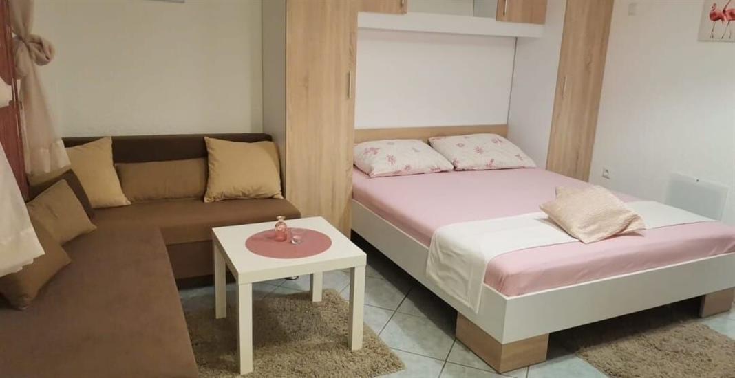Apartment A2, for 2 persons