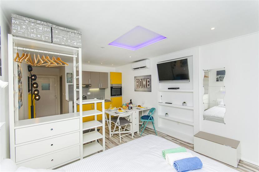 Apartment A1, for 3 persons