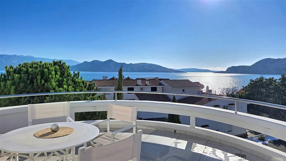 Apartment A6, for 6 persons