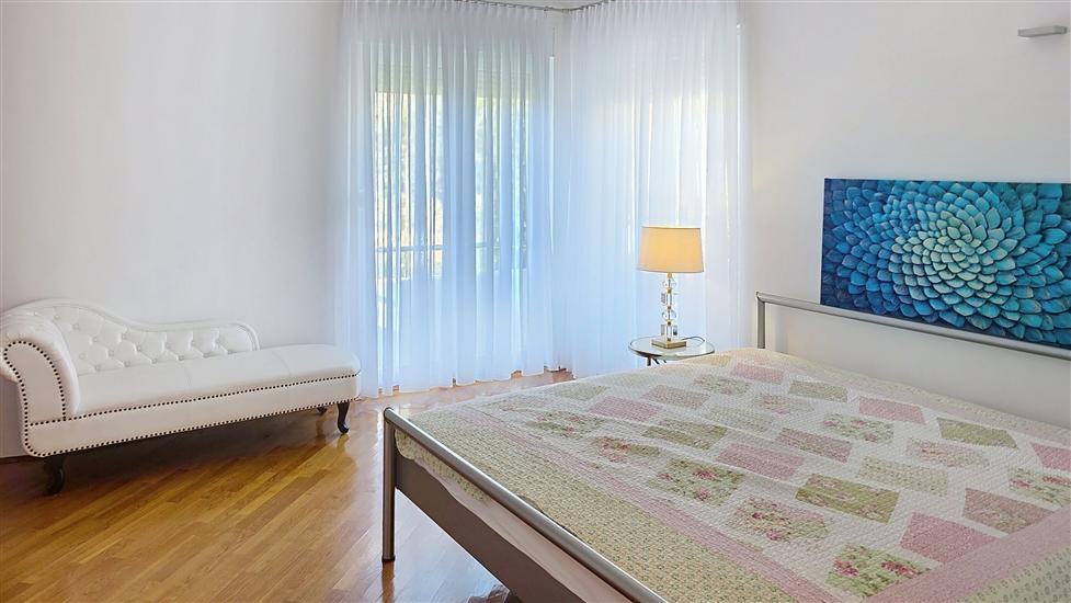 Apartment A6, for 6 persons