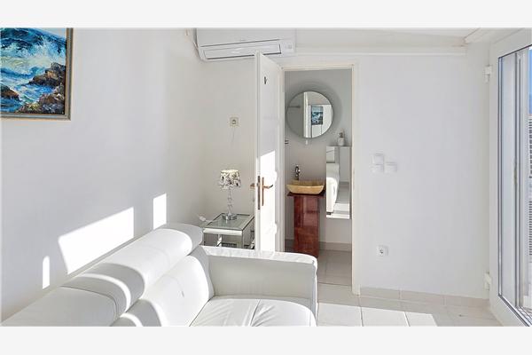 Apartment A6, for 6 persons