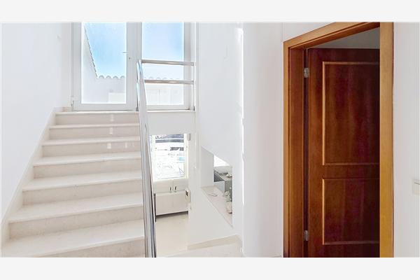 Apartment A6, for 6 persons