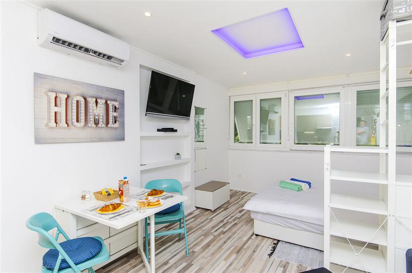 Apartment A1, for 3 persons