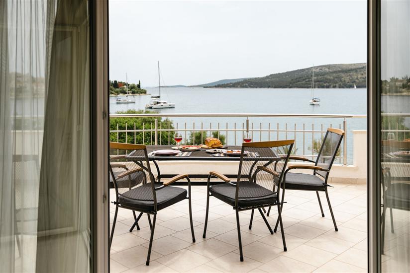 Apartment A4, for 6 persons