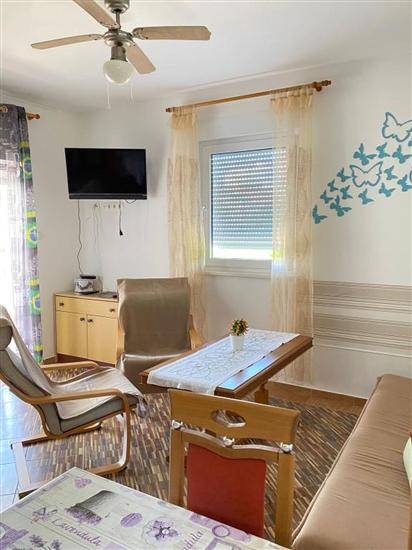 Apartment A4, for 5 persons