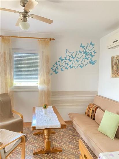 Apartment A4, for 5 persons