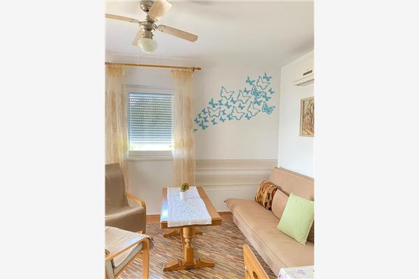 Apartment A4, for 5 persons