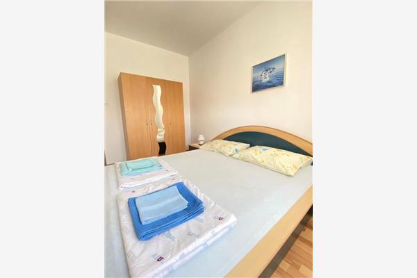 Apartment A4, for 5 persons