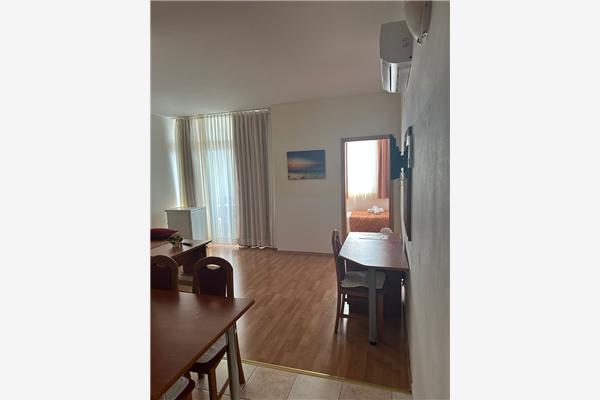 Apartment A12, for 4 persons