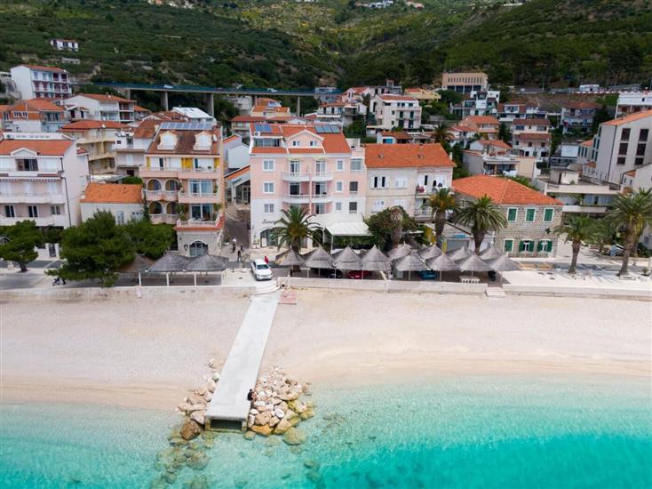 Apartments Riva Beachfront No.1