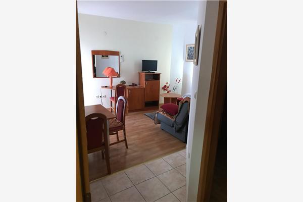 Apartment A12, for 4 persons