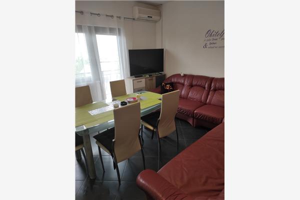 Apartment A1, for 7 persons