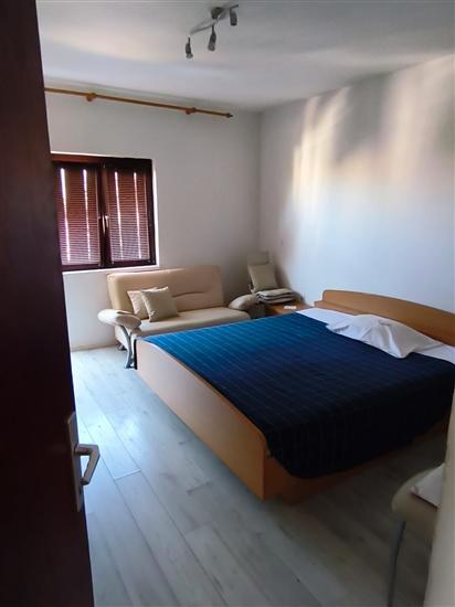 Apartment A1, for 7 persons