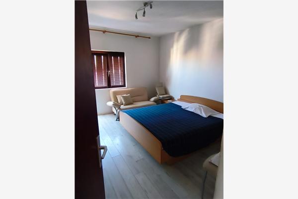 Apartment A1, for 7 persons