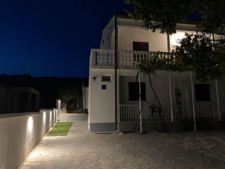 Apartmaj Near Paklenica1