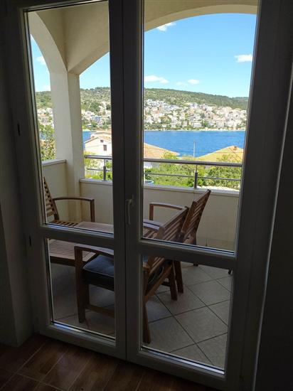 Apartment A2, for 5 persons