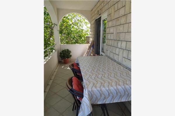 Apartment A2, for 5 persons