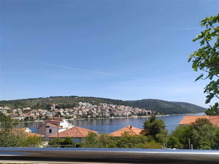 Apartment A2, for 5 persons