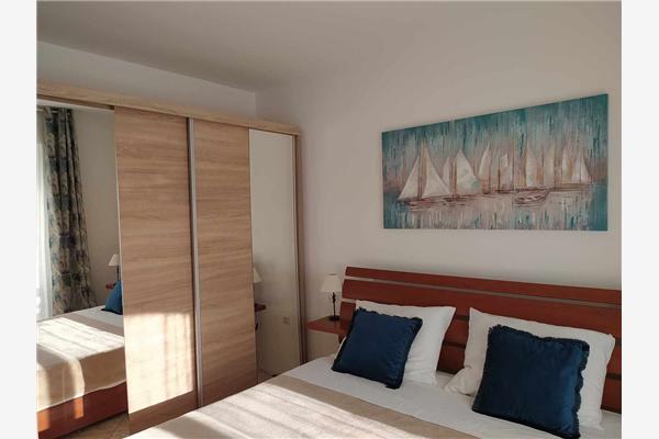 Apartment A1, for 5 persons