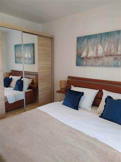 Apartment A1, for 5 persons