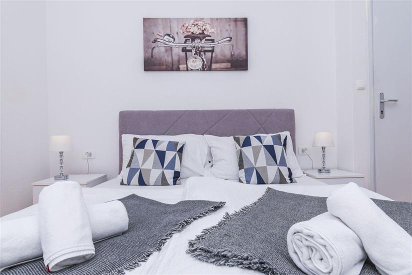 Room S206, for 4 persons