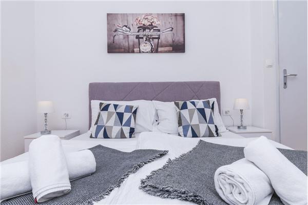 Room S206, for 4 persons