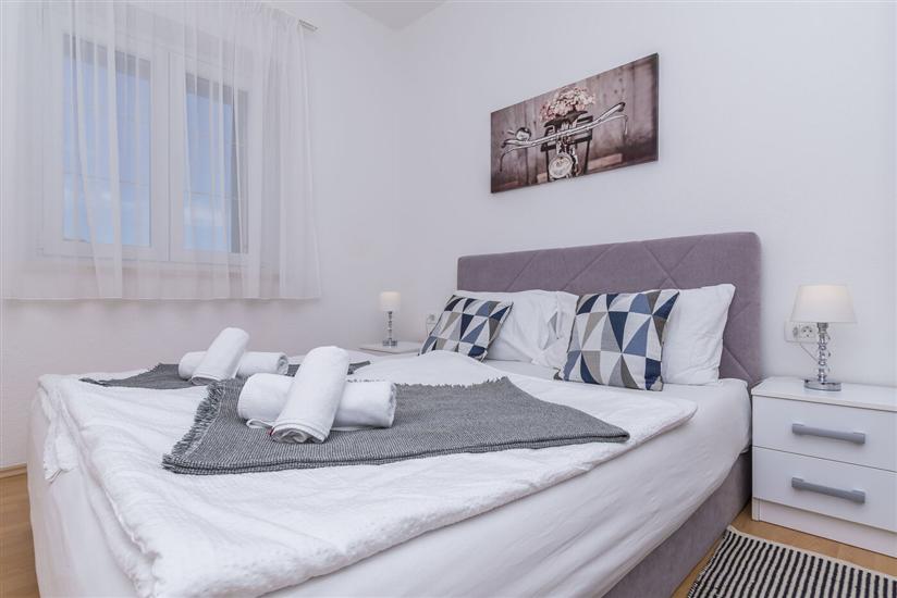 Room S206, for 4 persons