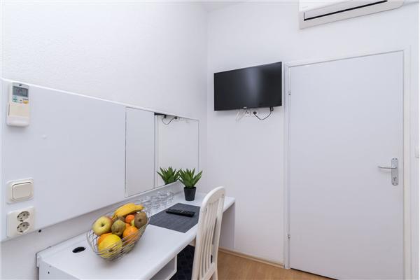 Room S206, for 4 persons