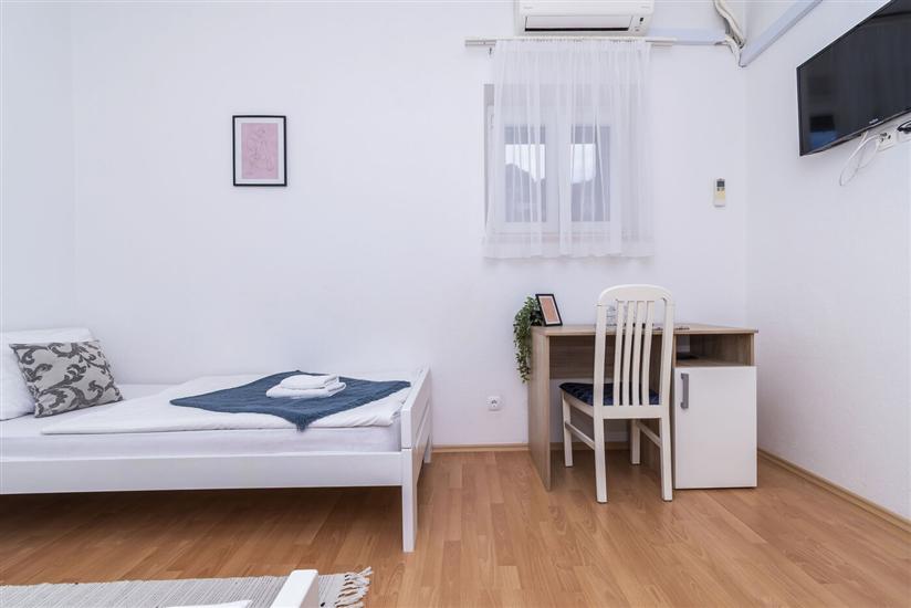 Room S207, for 2 persons