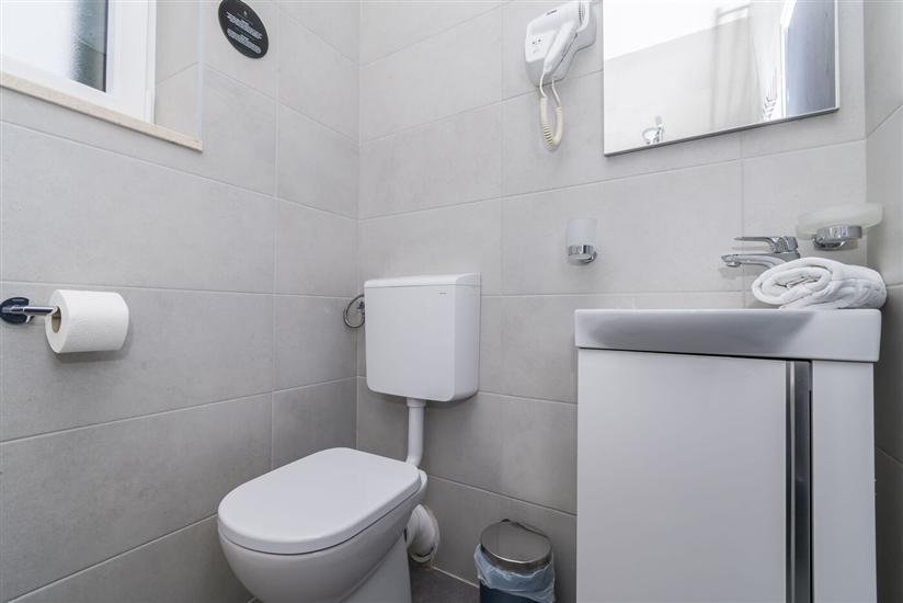 Room S207, for 2 persons