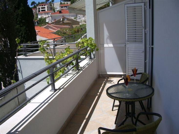 Apartment A4, for 3 persons