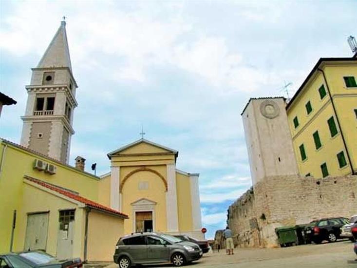 Apartments and Rooms Saša